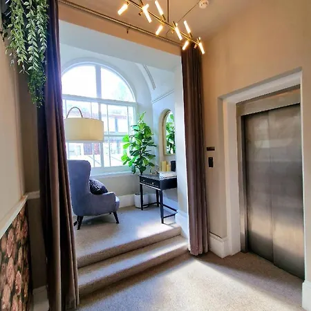 Stunning Hyde Park Home, Ground Floor Maisonette, Duplex, Near Tube Metro Stations Londres Exterior foto