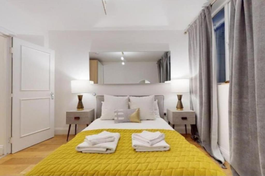 Appartement Stunning Hyde Park Home, Ground Floor Maisonette, Duplex, Near Tube Metro Stations Londres