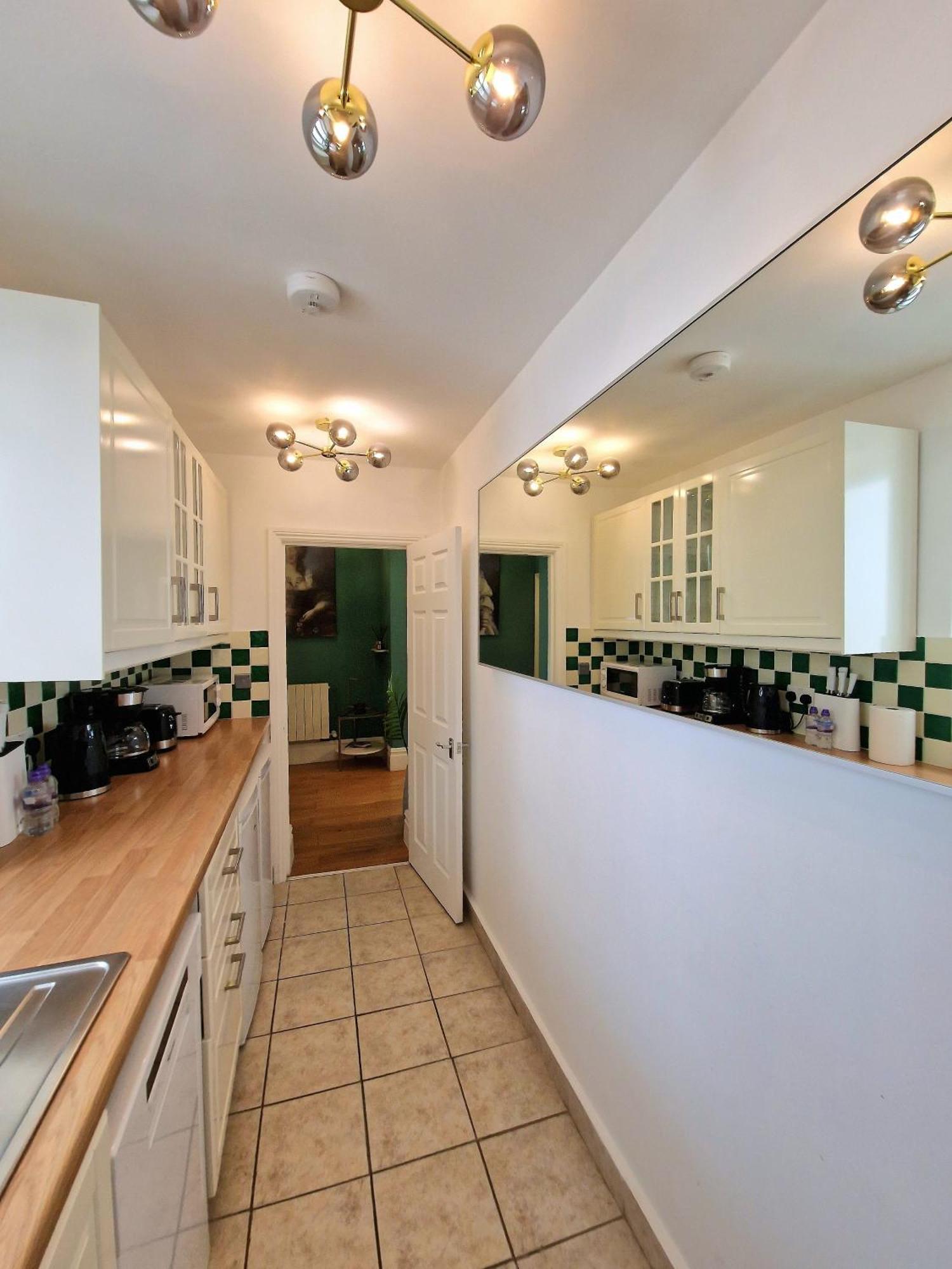 Appartement Stunning Hyde Park Home, Ground Floor Maisonette, Duplex, Near Tube Metro Stations Londres